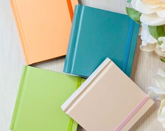 Diverse gepersonaliseerde schetsboeken voor blanco pagina's van 4 x 4 inch (extra kleurpotloden)