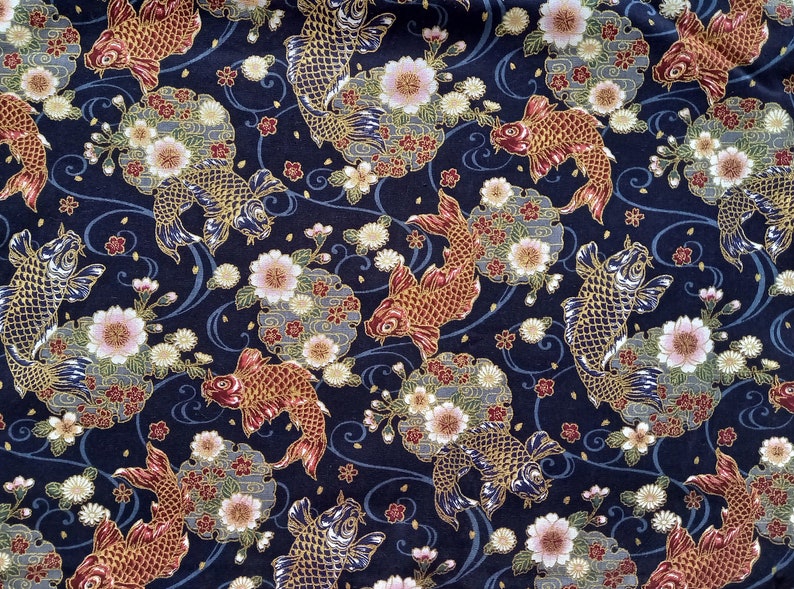 Tissu japonais, tissu coton, tissus japonais, tissu carpes, carpes koi, poisson japonais tissu coton carpes koi et fleurs fond marine image 2
