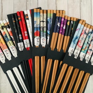 Japanese chopsticks, set of 5 pairs, Japan chopsticks, cat chopsticks, manekineko chopsticks, print chopsticks, flower chopsticks - Set of 5