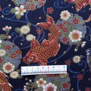 Tissu japonais, tissu coton, tissus japonais, tissu carpes, carpes koi, poisson japonais tissu coton carpes koi et fleurs fond marine image 5
