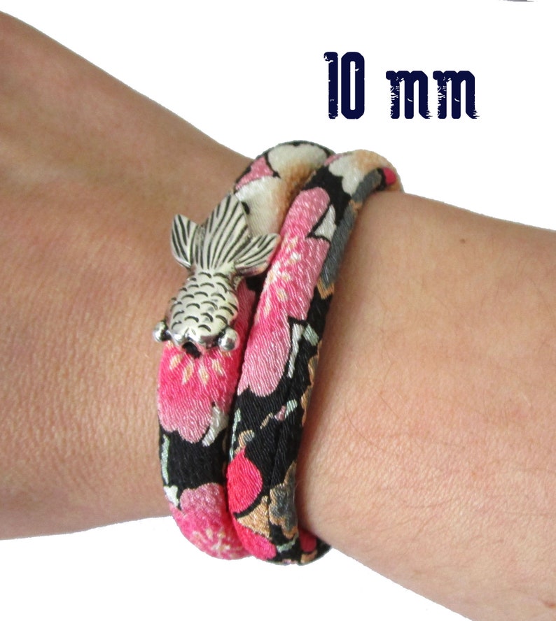 Bracelet double rang, bracelet multirangs, bracelet tissu japonais, bijou japonais, cordon chirimen, tissu japonais, carpe koï image 2