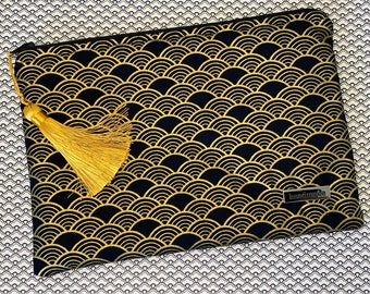 Pochette plate tissu japonais 24 x 17 cm - motifs vagues seigaiha Noir et or