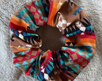 Multi-color geometric stash scrunchie