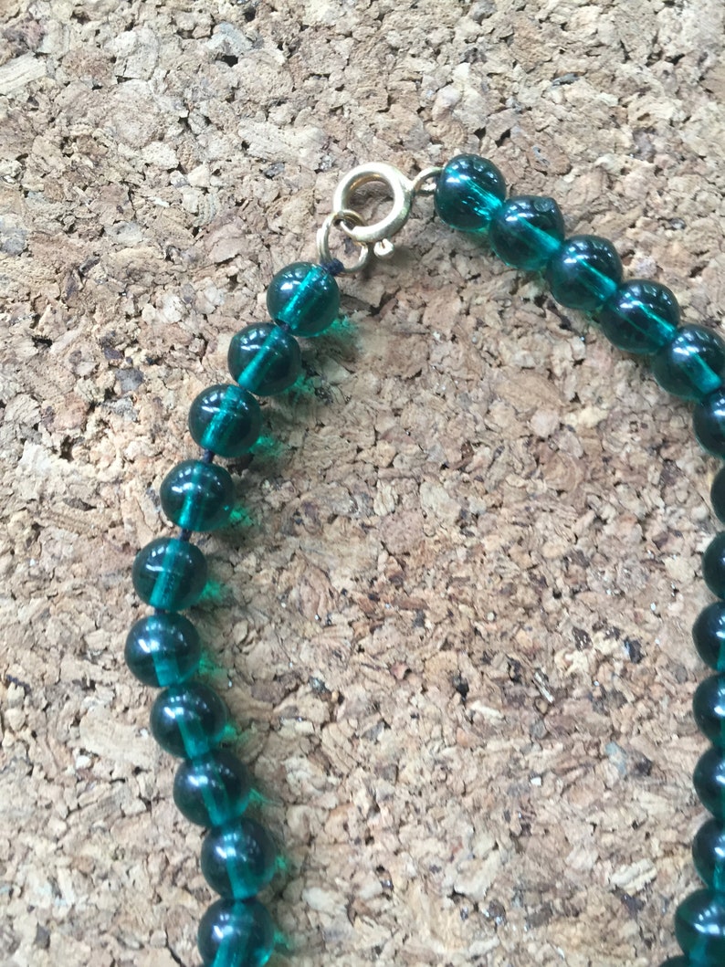 VINTAGE vintage but never worn 18 inches black and green glass beads in this necklace ....