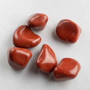 Tumbled red jasper - Chakra Crystal Therapy Stones // Tumbled Stones red jasper, pocket stone