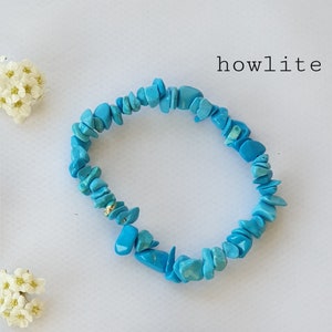 Howlite blue chip bracelet / Elastic bracelet natural hard stones // howlite elastic bracelet, Gemstone chip bead