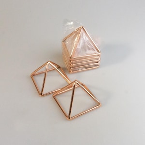 Pyramide en cuivre / Pierres et cristaux de recharge / Pyramides énergétiques / Pyramide en cuivre