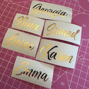Adesivo con nome personalizzato, Decalcomania personalizzata in lamina, Decalcomania personalizzata glitter, Lettere in vinile scritte a mano, Etichetta dispensa, Decalcomania scatola regalo da damigella d'onore