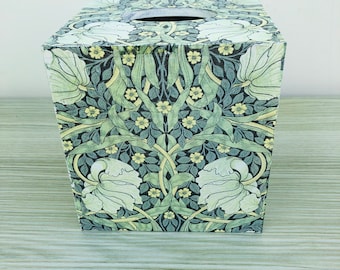 William Morris Pimpernel Design Wooden Tissue Box Cover