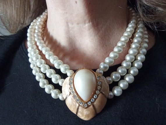 Vintage 3 strand faux pearl necklace with decorat… - image 1