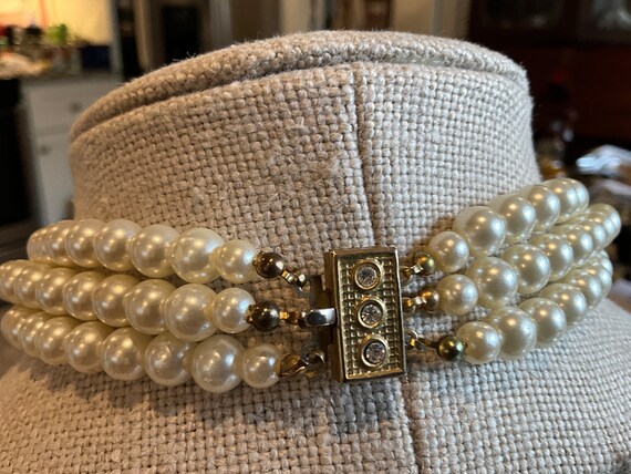 Vintage 3 strand faux pearl necklace with decorat… - image 3