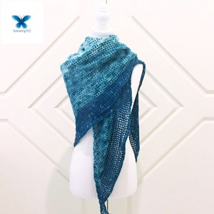 Winter Green Shawl Pattern | shawl pattern | crochet shawl | triangle shawl | crochet pattern |