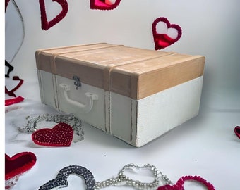 Wedding Card Box, Memory Keepsake Box, Makeup. 3 Sizes Hamper Gift or Jewelery box, Vintage Suitcase