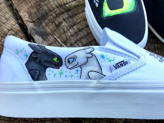 vans deluxe dragon slip on