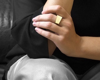 SQUARE BRASS RING. Modern minimal gold ring, geometric Jewelry handmade in brass.