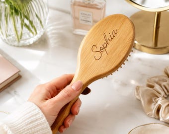 Personalized Wooden Hair Brush, Bridesmaid Gift, Custom Name Hairbrush, Bridal Party Gift, Maid of Honor Gift, Wedding Keepsake