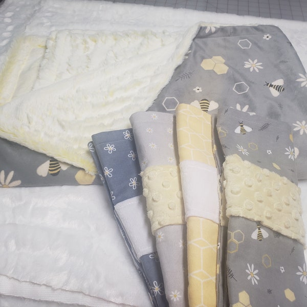 Baby Bee and Daisies Luxe Cuddle Minky Baby Girl Blanket and 4 Coordinating Minky and Snuggle Flannel Burp Cloth Set INCLUDES FREE SHIPPING