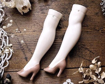 One Vintage Porcelain Doll Leg – No. 01, Antique Doll, Vintage Doll, Victorian Decor, Old Doll, Curiosity, Oddity, Altar Decor