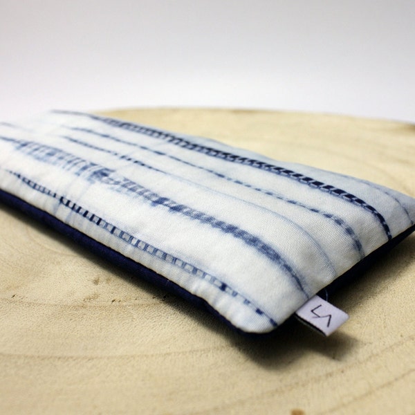 Indigo eye pillow, blue white, organic cotton satin, shibori, hand-dyed, lavender and organic linseed, approx. 9 cm x 21 cm,