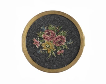 Antique Vintage Brass Powder Box Embroidery Flowers Decorated. Vintage Brass Rownd Compact Powder