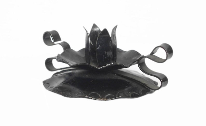 Hand Hammered Iron Tulip Candle Holder Candlestick Home Decor Vintage Flower Candlestick Tulip Candle Holder Folk Art