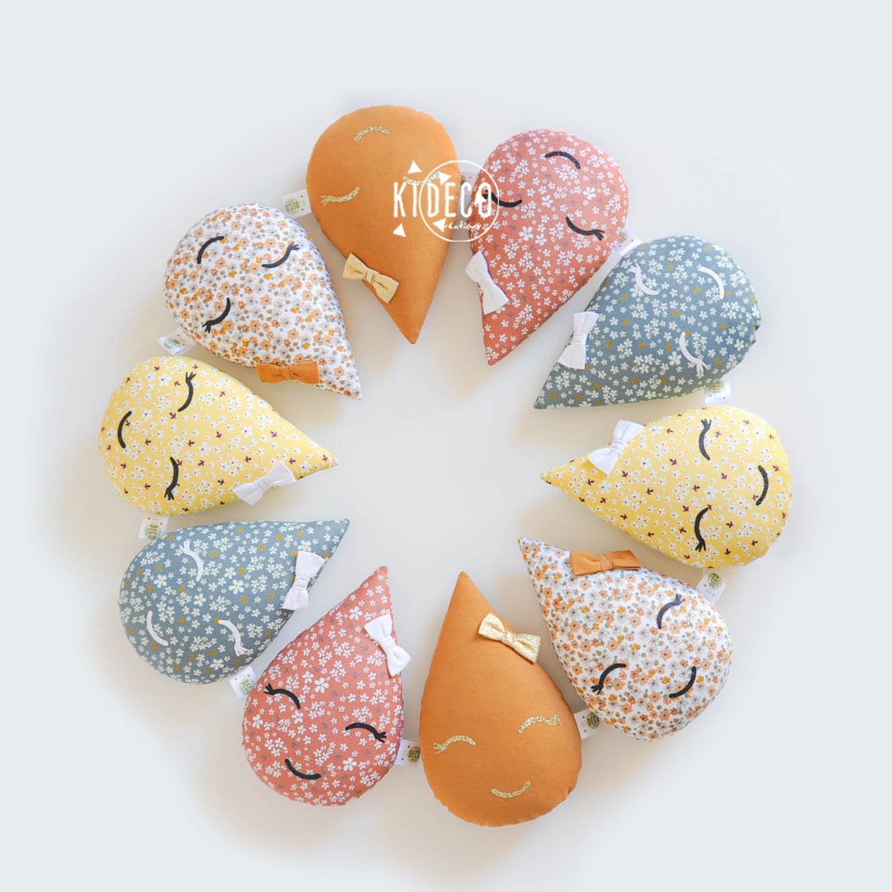 Doudou/Petit Coussin Goutte Les Minis Fleuris Unis