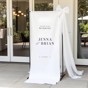 Personalized Wedding Welcome Sign on Cotton Fabric - Modern Ceremony Banner with Custom Names & Date