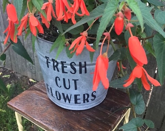 Indoor metal planter, Outdoor metal planter, Vintage galvanized flower planter, Fresh Cut Flowers, Housewarming gift