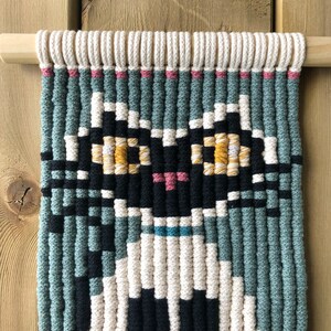 Small Macrame Pattern, Macrame Tapestry PDF, Small Wall Hanging, Pixel Macrame Tutorial, Macrame Cat Pattern, Cat Home Decor, Cute Crafts image 4