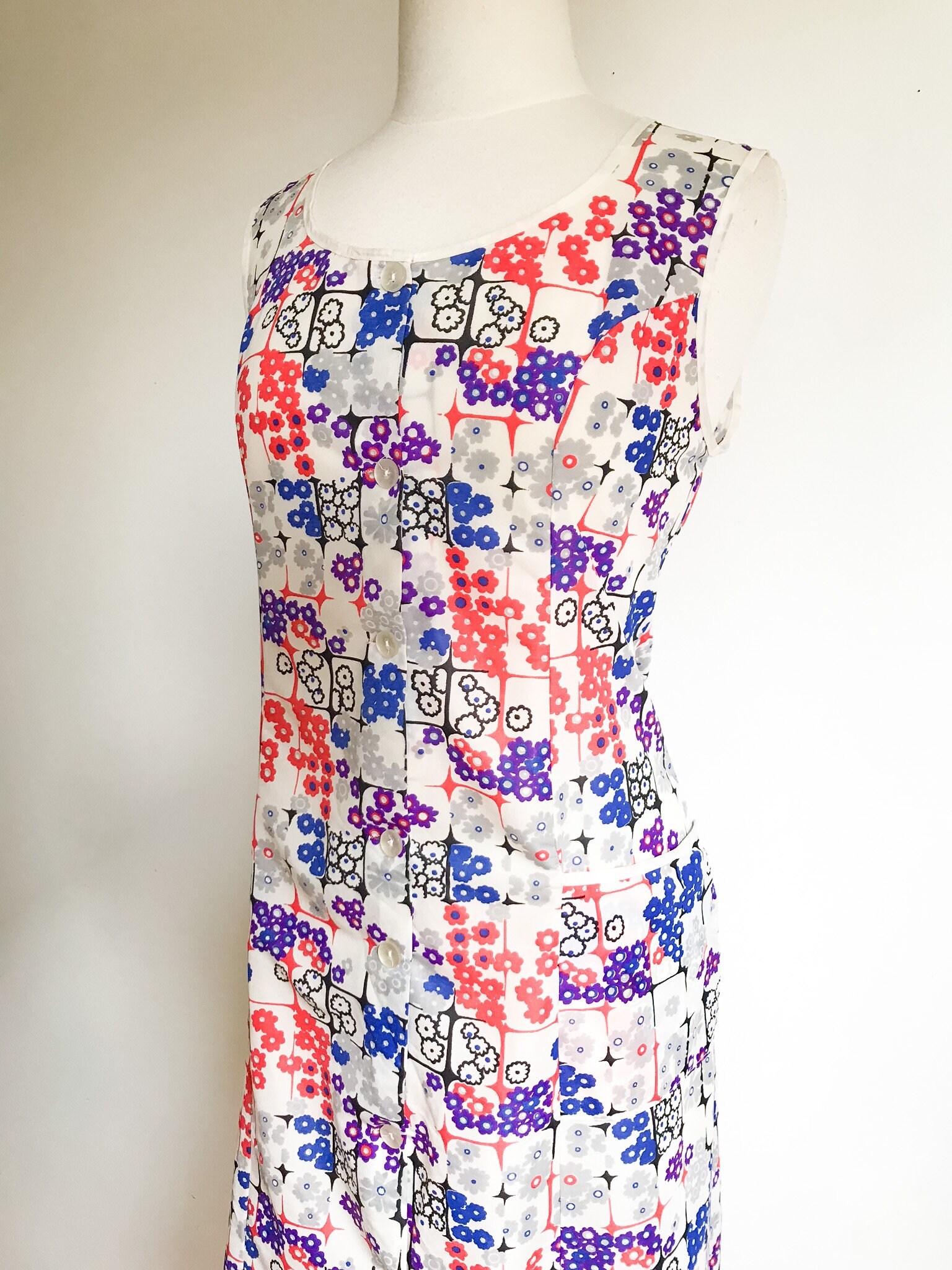 Vintage Dress. Retro Mod Floral Motif Patch Pocket Knee Length | Etsy