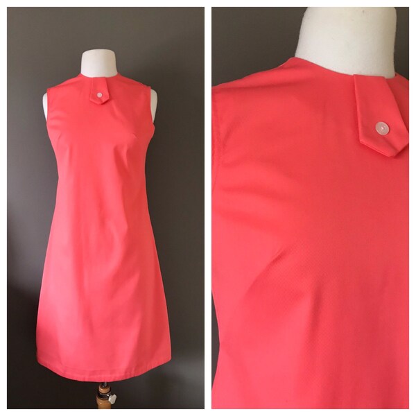 Vintage Dress. 1960's Swinging Sixties Coral Knee Length Shift. Mod Style Sleeveless Day Frock. Holiday Party Cocktail Outfit. Size Med/Sm