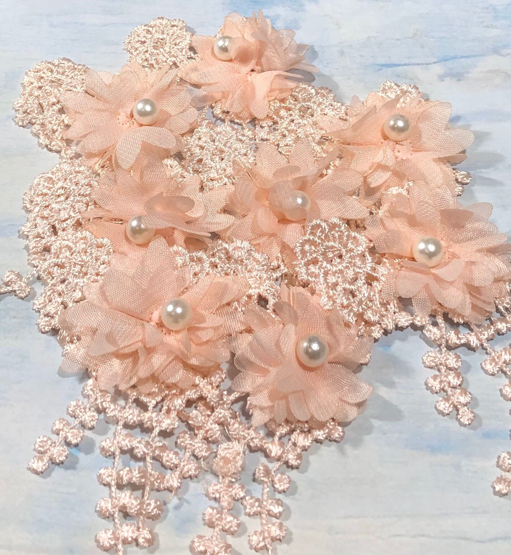 Applique Fabric Flowers ONE PIECE (F)