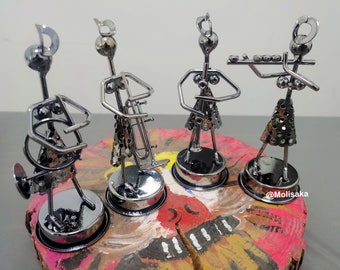 8 Piece Iron Musician Figurines: Handmade Musical Trinkets, Stylish Home Decor Artwork,Artisan-Crafted Ornaments,Metal Guitar Player