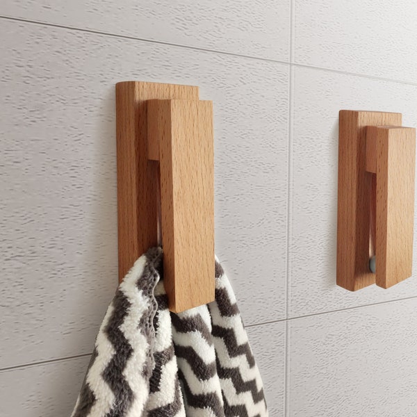 Crochet à serviette en bois personnalisable : sans perçage, suspension murale adhésive pour salle de bain, solution de rangement personnalisée avec serviette de bain personnalisée gratuite