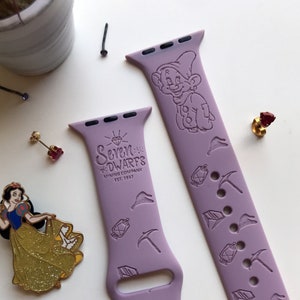 Snow White’s 7 Dwarfs Engraved Apple Watch Band | 24 Colors | 38mm 40mm 41mm 42mm 44mm 45mm 49mm | Personalized Apple Watch Strap