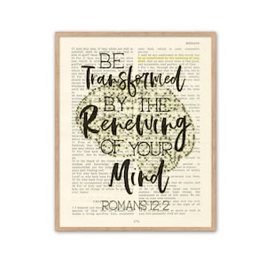Peut inclure: Une page de livre vintage avec un motif floral superposé. Le texte dit "Soyez transformés par le renouvellement de votre esprit." Romains 12:2.