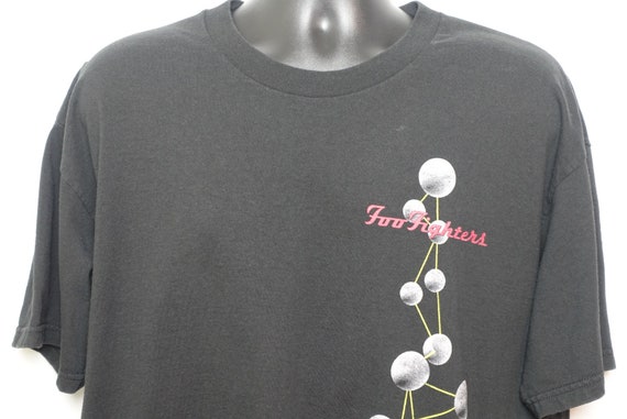 1997 Foo Fighters - Vintage T Shirt Music Concert Tee The Colour and the Shape - Dave Grohl on a Total Cotton Lee Tag