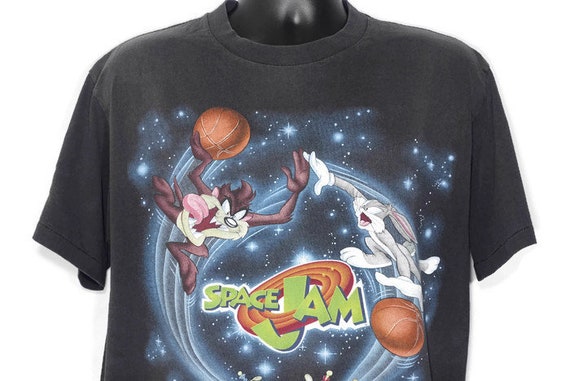 1996 Space Jam - Bugs Bunny Taz Tasmanian Devil Basketball Michael Jordan Looney Tunes Cult Warner Bros Movie Promo Vintage T-Shirt