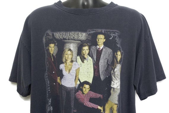 1998 Buffy the Vampire Slayer Vintage T Shirt - Buffy Cast: Angel Willow Oz Xander Cordelia Rupert Original 90s Cult TV Show T-Shirt