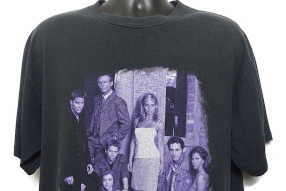 1999 Buffy the Vampire Slayer Vintage T Shirt - Buffy Cast: Angel Willow Oz Xander Cordelia Rupert Original 90s Cult TV Show T-Shirt