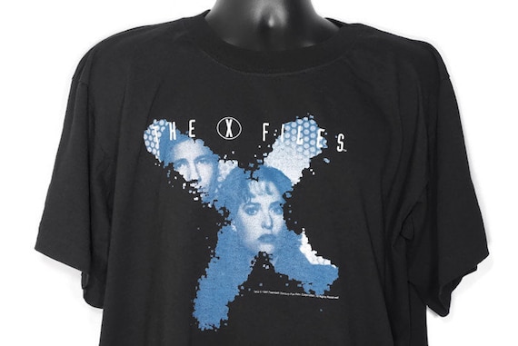 1995 The X Files - Dana Scully and Fox Molder - 20th Century Fox TV Show - Cult Alien Vintage T-Shirt