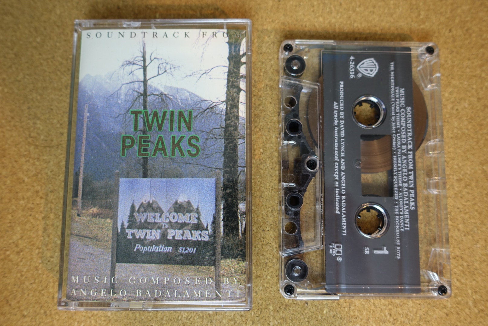 Twin Peaks Cassette Tape Soundtrack by Angelo Badalamenti David Lynch 1990 Warner Bros
