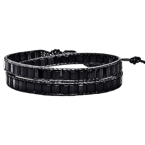 BLACK TILE Doppelwickelarmband | Matte Black Polished Tila| Schwarz Miyuki Tila Doppel-Wickelarmband | Schwarzes Leder Wickelarmband