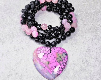 PINK DRAGON VEIN Agate Heart Stone Pendentif Long Collier| Collier de pierres précieuses en onyx noir| Agate rose et collier perles noires