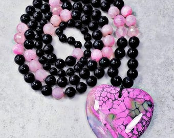 FUERZA + AMOR + PROTECCIÓN Collar Mala / Collar Mala de 108 cuentas / Colgante de corazón de piedra de ágata de vena de dragón rosa Collar Mala de obsidiana negra