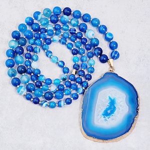 CONFIDENCE + PEACEFULNESS + EXPRESSION Mala Necklace| Sapphire Blue Banded Agate Pendant Mala| Sapphire Agate 108 Bead Mala