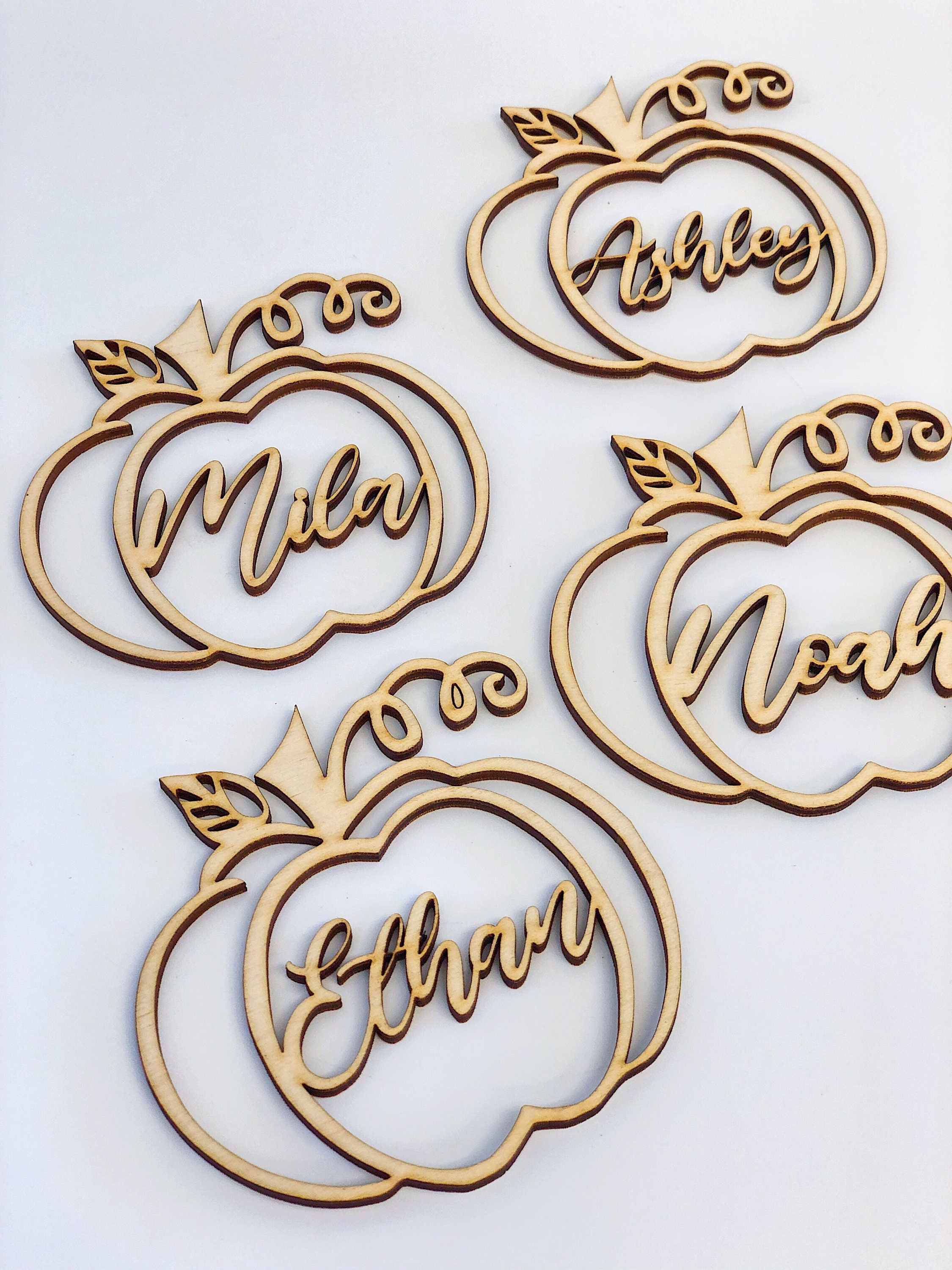 Thanksgiving Custom Wood Place Tags Names, Fall Name Tags, Pumpkin Ta…