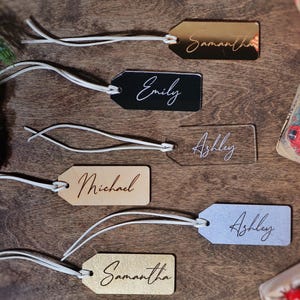 Christmas Gift Tags Personalized, Christmas Place Cards, Wooden Stocking Tag, Name Ornament, Snowflake Table Decor