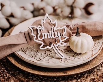 Thanksgiving Decor Name Tags, Custom Décor, Fall Leaves Place Tag, Leaf Decor, Friendsgiving Personalized Place Cards