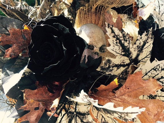 Halloween Floral Severed Head Table Wreath Centerpiece Scary Lady